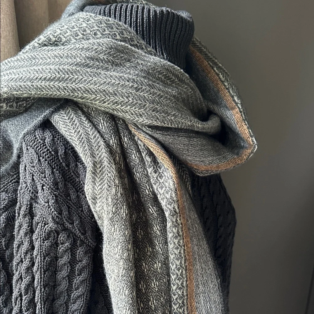 NWOT Gray and‎ Brown Scarf